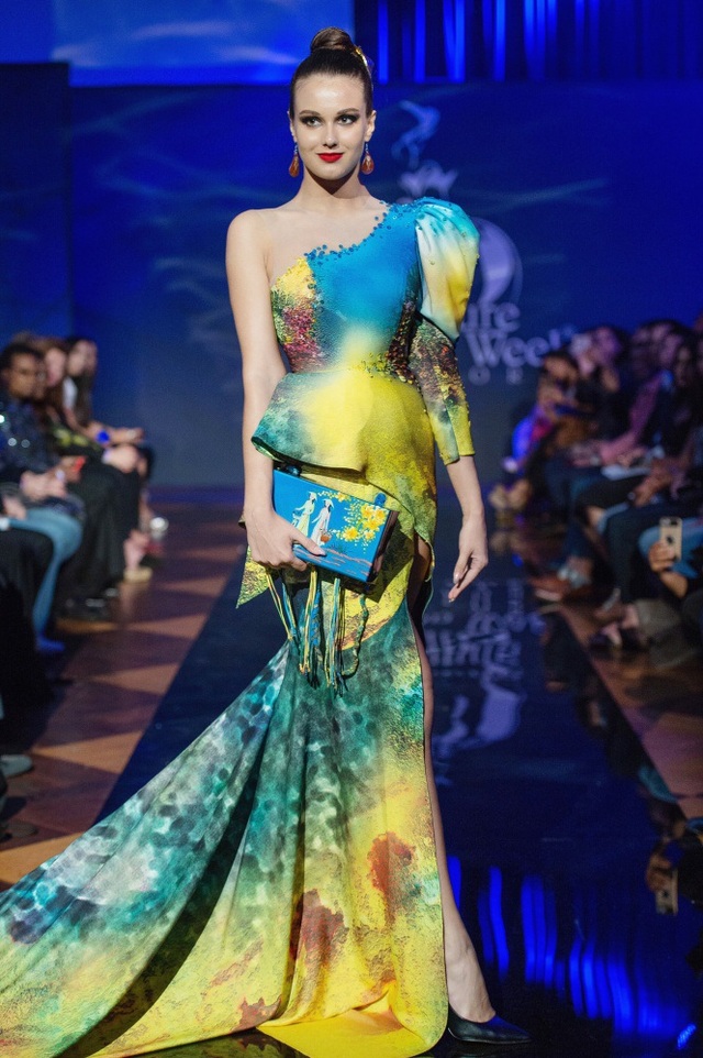 30 chiếc nón dát vàng cùng di sản Việt mở màn New York Couture Fashion Week - 7