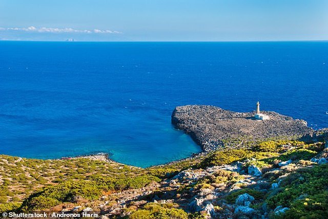 Hòn đảo Hy Lạp tuyệt đẹp cho tiền và đất để người dân chuyển đến ở - 1