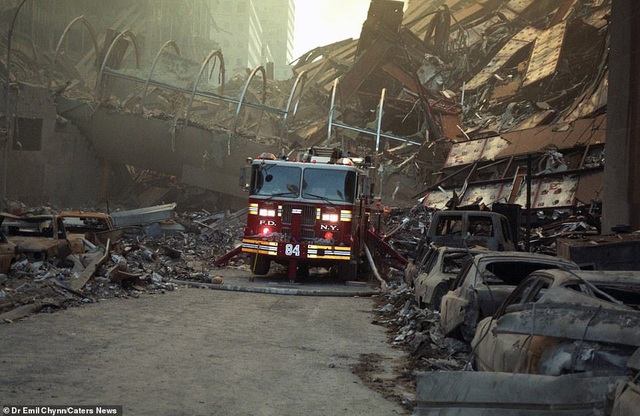 Hình ảnh lần đầu công bố về hiện trường thảm khốc vụ khủng bố 11/9 - 7