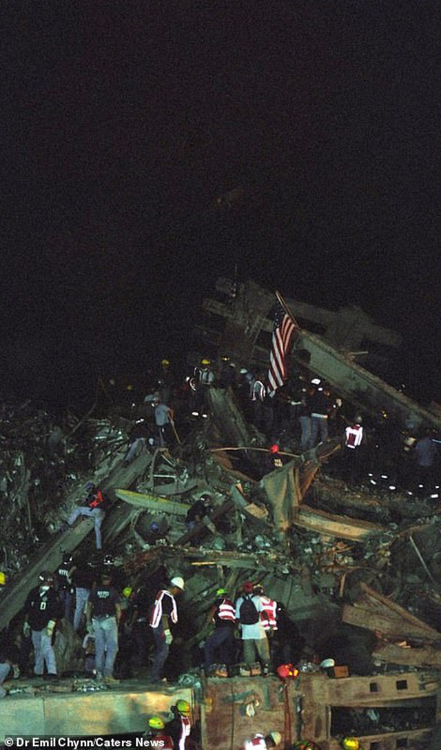Hình ảnh lần đầu công bố về hiện trường thảm khốc vụ khủng bố 11/9 - 1
