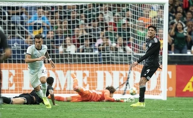 Argentina thắng đậm Mexico, Brazil bất ngờ thất bại trước Peru - 1