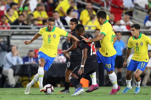 Argentina thắng đậm Mexico, Brazil bất ngờ thất bại trước Peru - 2