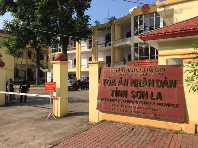 Sáng nay xét xử vụ gian lận thi cử ở Sơn La - 1 Sáng nay xét xử vụ gian lận thi cử ở Sơn La - 1