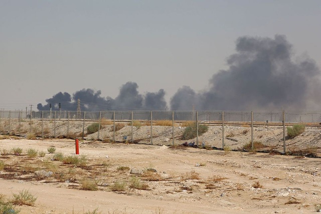 Người thắng, kẻ thua sau vụ tấn công nhà máy dầu Ả rập Xê út - 1
