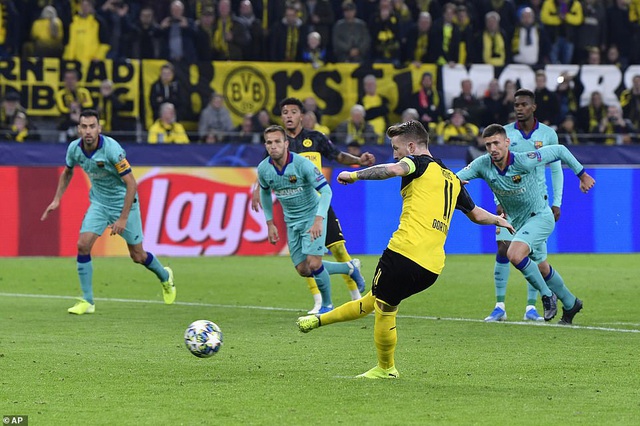 Reus đá hỏng phạt đền, Barcelona may mắn cầm hòa Dortmund - 8 Reus đá hỏng phạt đền, Barcelona may mắn cầm hòa Dortmund - 8
