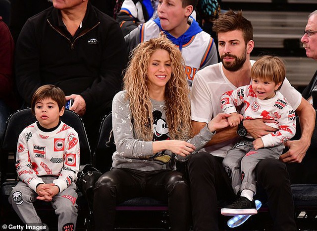 Nữ ca sĩ Shakira than thở “hơn một tháng chưa được gặp các con” - 2