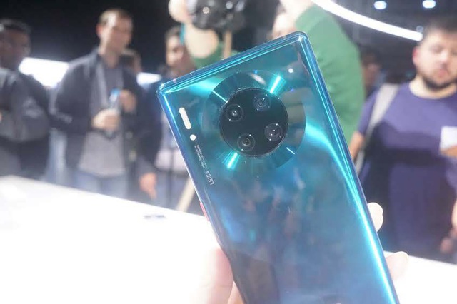 Cận cảnh bộ đôi Huawei Mate 30/30 Pro thiết kế hoàn toàn mới vừa ra mắt - 2 Cận cảnh bộ đôi Huawei Mate 30/30 Pro thiết kế hoàn toàn mới vừa ra mắt - 2