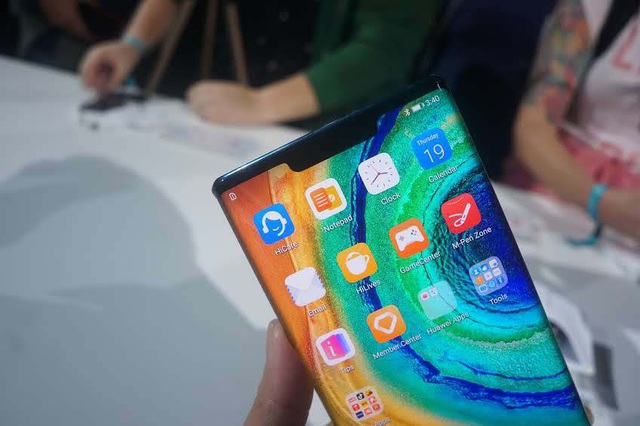 Cận cảnh bộ đôi Huawei Mate 30/30 Pro thiết kế hoàn toàn mới vừa ra mắt - 4 Cận cảnh bộ đôi Huawei Mate 30/30 Pro thiết kế hoàn toàn mới vừa ra mắt - 4