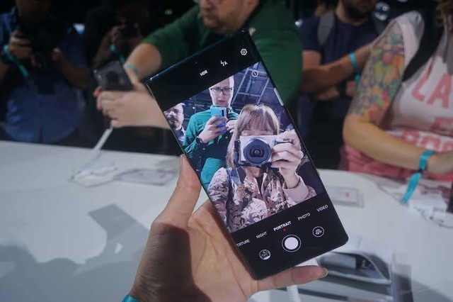 Cận cảnh bộ đôi Huawei Mate 30/30 Pro thiết kế hoàn toàn mới vừa ra mắt - 9 Cận cảnh bộ đôi Huawei Mate 30/30 Pro thiết kế hoàn toàn mới vừa ra mắt - 9