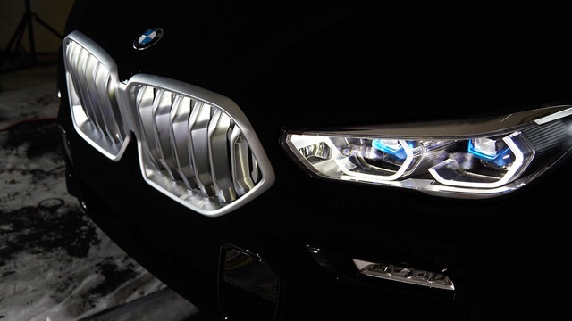 BMW X6 Vantablack - Chiếc X6 “đen nhất thế giới - 5 BMW X6 Vantablack - Chiếc X6 “đen nhất thế giới - 5