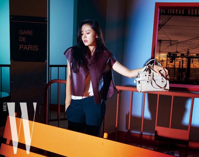 “Chị đẹp” Son Ye Jin sành điệu, quyến rũ ở tuổi 37 - 7 “Chị đẹp” Son Ye Jin sành điệu, quyến rũ ở tuổi 37 - 7
