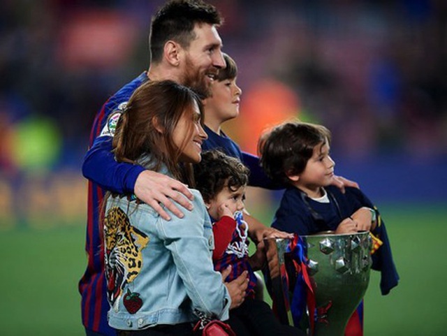 Messi hace admirar a la afición por su familia feliz - 3