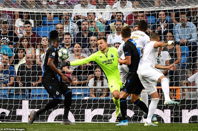 Casemiro ghi bàn, Real Madrid “hút chết” trước Club Brugge - 9 Casemiro ghi bàn, Real Madrid “hút chết” trước Club Brugge - 9