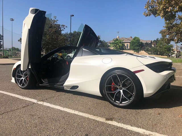 Đại gia Đà Nẵng tậu siêu xe McLaren 720S cao cấp nhất giá 27 tỷ - 2 Đại gia Đà Nẵng tậu siêu xe McLaren 720S cao cấp nhất giá 27 tỷ - 2
