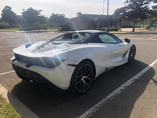 Đại gia Đà Nẵng tậu siêu xe McLaren 720S cao cấp nhất giá 27 tỷ - 3 Đại gia Đà Nẵng tậu siêu xe McLaren 720S cao cấp nhất giá 27 tỷ - 3