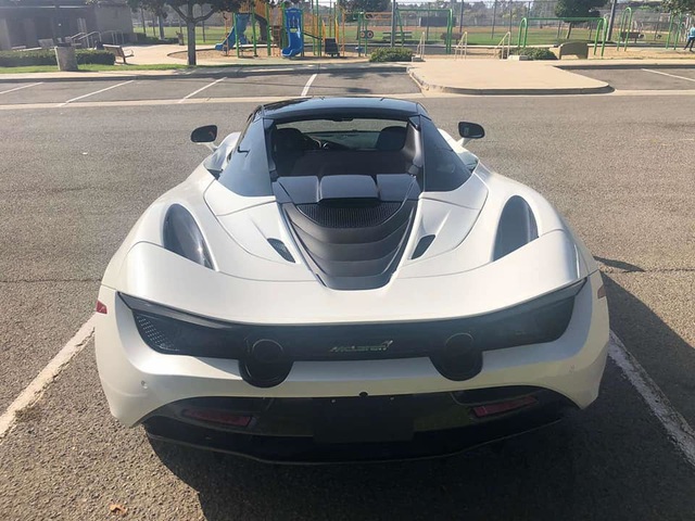 Đại gia Đà Nẵng tậu siêu xe McLaren 720S cao cấp nhất giá 27 tỷ - 4 Đại gia Đà Nẵng tậu siêu xe McLaren 720S cao cấp nhất giá 27 tỷ - 4