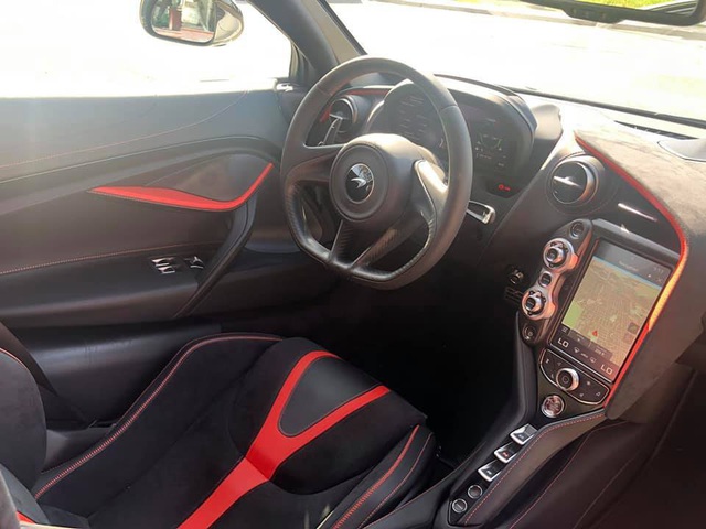 Đại gia Đà Nẵng tậu siêu xe McLaren 720S cao cấp nhất giá 27 tỷ - 5 Đại gia Đà Nẵng tậu siêu xe McLaren 720S cao cấp nhất giá 27 tỷ - 5