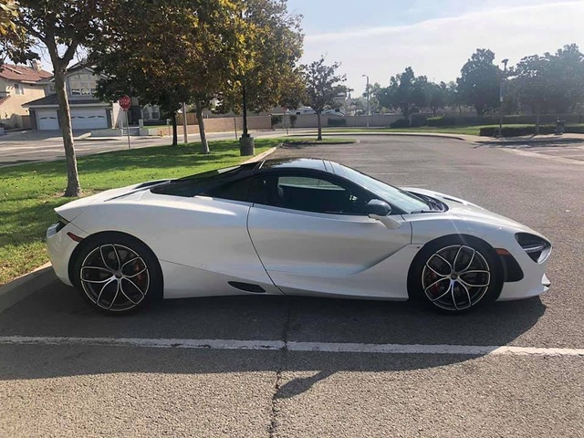 Đại gia Đà Nẵng tậu siêu xe McLaren 720S cao cấp nhất giá 27 tỷ - 8 Đại gia Đà Nẵng tậu siêu xe McLaren 720S cao cấp nhất giá 27 tỷ - 8