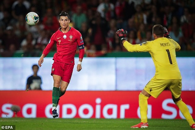 C.Ronaldo ghi bàn thứ 699 trong sự nghiệp, Bồ Đào Nha đại thắng - 2 C.Ronaldo ghi bàn thứ 699 trong sự nghiệp, Bồ Đào Nha đại thắng - 2