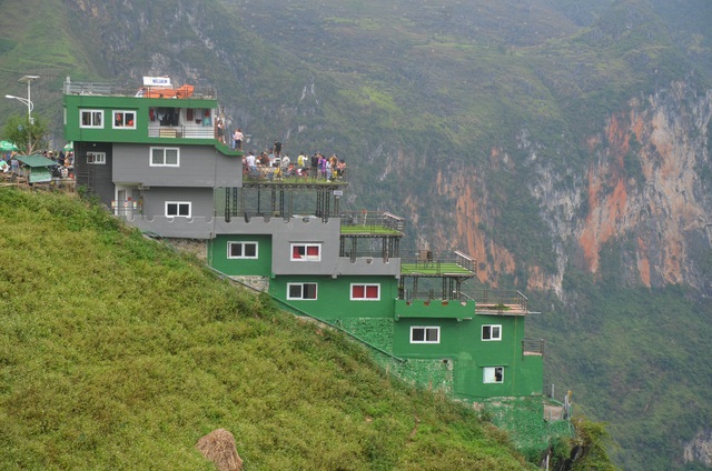 “Mã Pì Lèng Panorama nên cải tạo thành điểm dừng chân với quy mô, kiến trúc phù hợp” - 1 “Mã Pì Lèng Panorama nên cải tạo thành điểm dừng chân với quy mô, kiến trúc phù hợp” - 1
