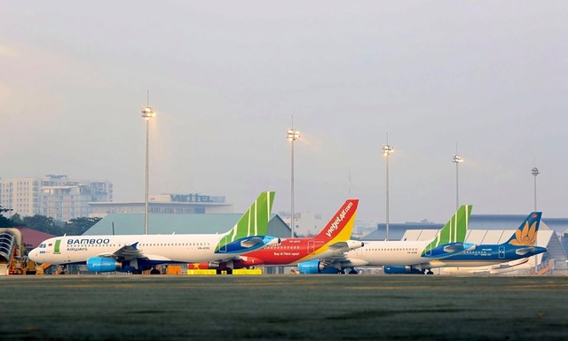 Giám sát viên hàng không nhận lương “khủng” hơn 200 triệu đồng/tháng - 2