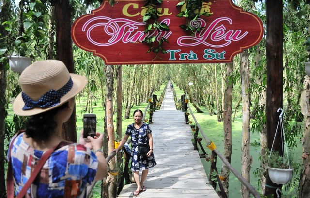 Rừng tràm Trà Sư có gì cuốn hút vào mùa nước nổi? - 13 Rừng tràm Trà Sư có gì cuốn hút vào mùa nước nổi? - 13