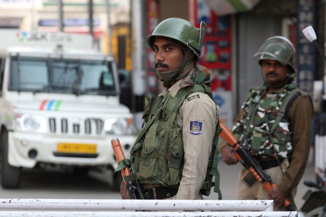 Ấn Độ - Pakistan nổ súng tại Kashmir, 9 người thiệt mạng - 1 Ấn Độ - Pakistan nổ súng tại Kashmir, 9 người thiệt mạng - 1