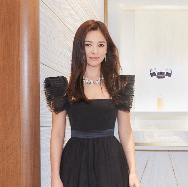 Cận cảnh gương mặt “mộc” đẹp nhất xứ Hàn của Song Hye Kyo - 3 Cận cảnh gương mặt “mộc” đẹp nhất xứ Hàn của Song Hye Kyo - 3