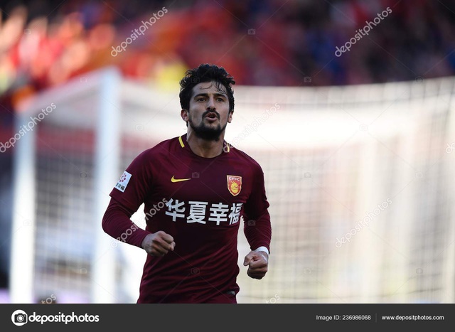 Đội tuyển Trung Quốc bổ sung cầu thủ nhập tịch để đá vòng loại World Cup - 1