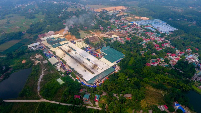Cận cảnh kho chứa dầu thải của c&ocirc;ng ty gốm sứ Thanh H&agrave; - 1