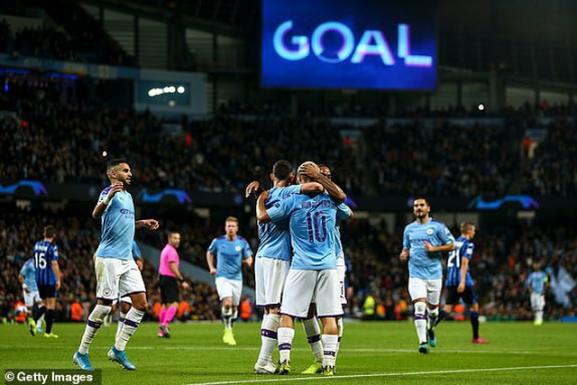 Man City 5-1 Atalanta: Cú ngược dòng ngoạn mục và tấm thẻ đỏ - 2 Man City 5-1 Atalanta: Cú ngược dòng ngoạn mục và tấm thẻ đỏ - 2