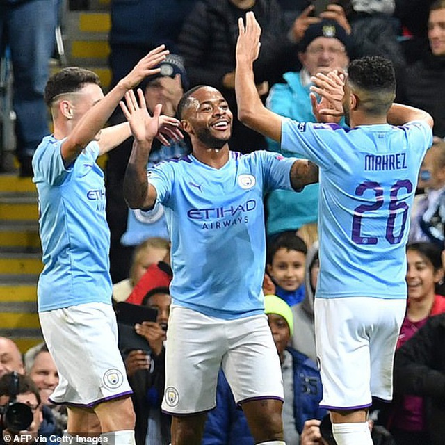 Man City 5-1 Atalanta: Cú ngược dòng ngoạn mục và tấm thẻ đỏ - 8 Man City 5-1 Atalanta: Cú ngược dòng ngoạn mục và tấm thẻ đỏ - 8