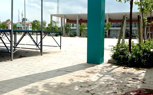 Vụ nữ sinh bị đánh hội đồng: Cảnh cáo, khiển trách 19 học sinh đánh nhau, cổ vũ - 2 Vụ nữ sinh bị đánh hội đồng: Cảnh cáo, khiển trách 19 học sinh đánh nhau, cổ vũ - 2