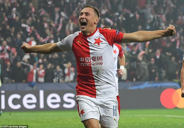 Messi ghi b&agrave;n, Barcelona hạ Slavia Praha v&agrave; vươn l&ecirc;n ng&ocirc;i đầu bảng - 5