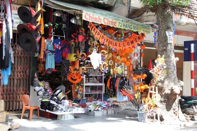 Thị trường Halloween: Tràn ngập sản phẩm xuất xứ từ Trung Quốc - 1 Thị trường Halloween: Tràn ngập sản phẩm xuất xứ từ Trung Quốc - 1