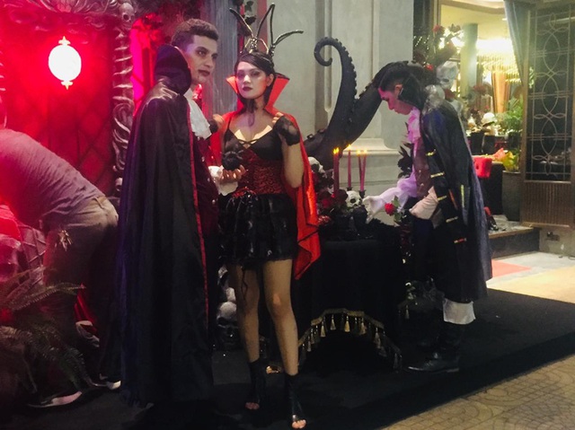 Thị trường Halloween: Tràn ngập sản phẩm xuất xứ từ Trung Quốc - 9 Thị trường Halloween: Tràn ngập sản phẩm xuất xứ từ Trung Quốc - 9