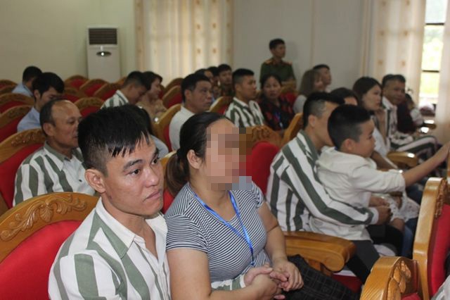 Ấm áp tình thân trong bữa cơm gia đình tại Trại giam Hoàng Tiến - 3 Ấm áp tình thân trong bữa cơm gia đình tại Trại giam Hoàng Tiến - 3