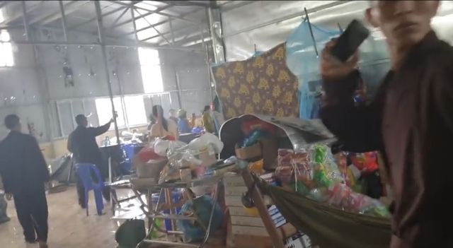 Công an vào cuộc vụ hơn 40 người lục tung Tịnh thất Bồng Lai - 3 Công an vào cuộc vụ hơn 40 người lục tung Tịnh thất Bồng Lai - 3