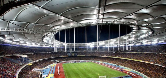 HLV Akira Nishino không ngại sức ép ở sân Bukit Jalil trước trận gặp Malaysia - 1