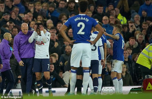 Son Heung Min bật khóc sau khi làm gãy cổ chân cầu thủ Everton - 5 Son Heung Min bật khóc sau khi làm gãy cổ chân cầu thủ Everton - 5