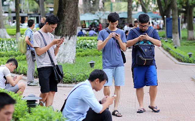 Giới trẻ Việt Nam sử dụng mạng xã hội 7 giờ mỗi ngày - 1 Giới trẻ Việt Nam sử dụng mạng xã hội 7 giờ mỗi ngày - 1