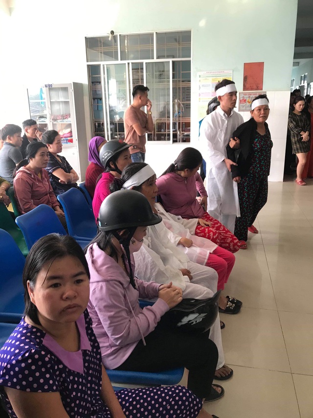 Quảng Nam: Thanh niên sốt cao và đột tử, người nhà mang đồ tang kéo vào bệnh viện