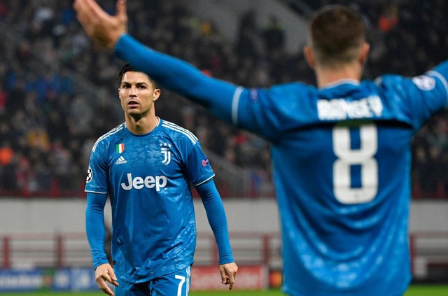 C.Ronaldo mất kỷ lục ở Champions League v&igrave; bị đồng đội cướp b&agrave;n thắng - 4