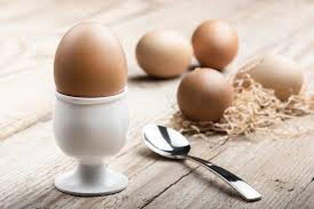 Tử vong v&igrave; c&aacute; cược ăn 50 quả trứng g&agrave; li&ecirc;n tục - 1