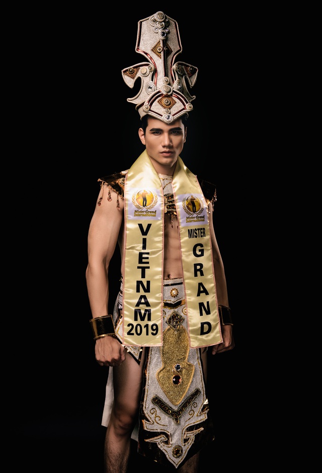 Nguyễn Văn Tuân đăng quang Nam Vương tại Mister Grand International 2019 - 5 Nguyễn Văn Tuân đăng quang Nam Vương tại Mister Grand International 2019 - 5
