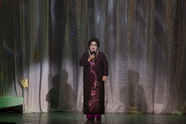 NSƯT Minh Vượng khiến kh&aacute;n giả lặng người khi kể về t&acirc;m sự của Lam Phương - 1