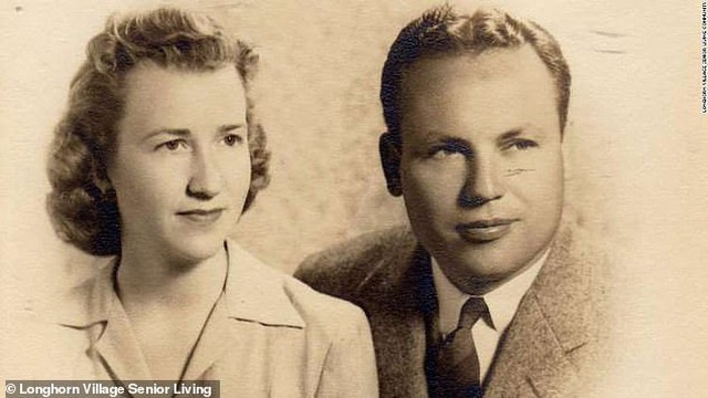 Cặp vợ chồng sống thọ nhất thế giới kỷ niệm 80 năm kết hôn - 1