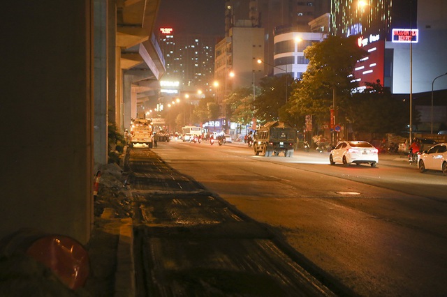 Hà Nội: Xuyên đêm sửa chữa, vá lại mặt đường Nguyễn Trãi - 13