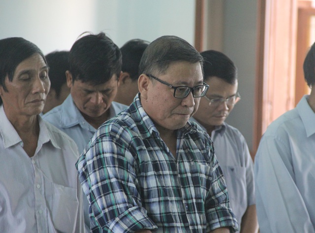 Gây thất thoát gần 9,3 tỷ đồng, nguyên chủ tịch UBND huyện lãnh 12 năm tù - 2