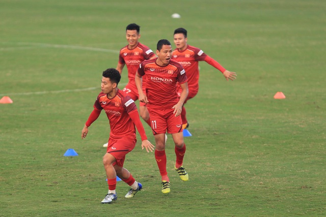 Đội tuyển Việt Nam tập bài lạ chờ đối đầu UAE ở Mỹ Đình - 9
